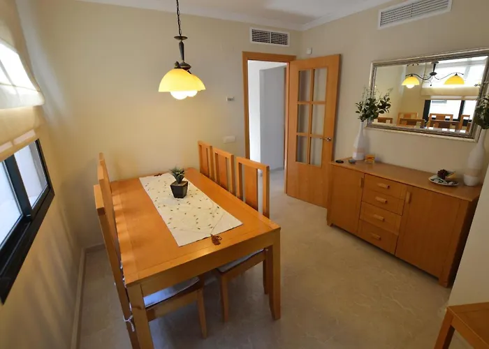 아파트 Sun Hill Pacos 2 Bed 푸엔히롤라